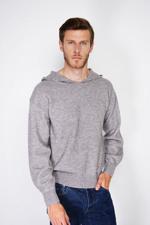 Wide, long-sleeved ribbed hooded sweater