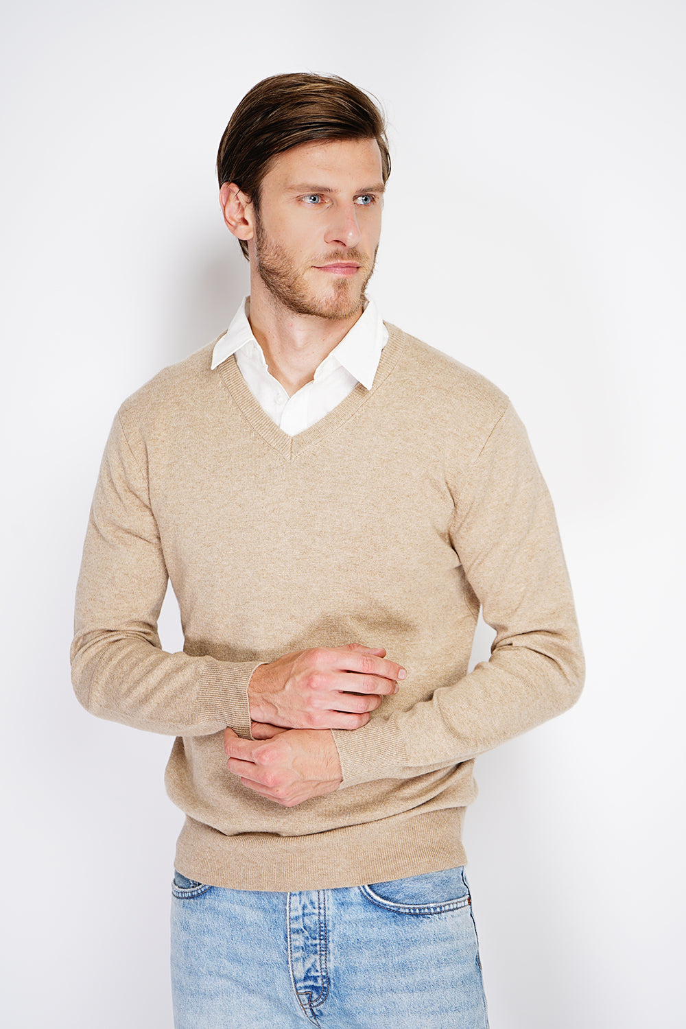 Classic V-neck sweater with long sleeves knitting in 2 threads