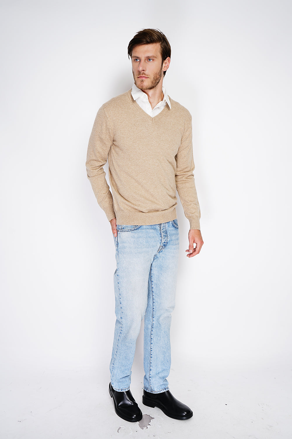 Classic V-neck sweater with long sleeves knitting in 2 threads
