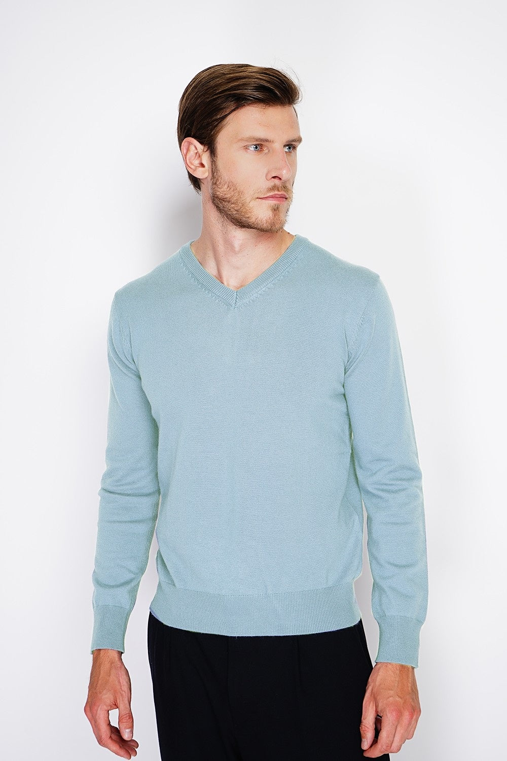 Classic V-neck sweater with long sleeves knitting in 2 threads