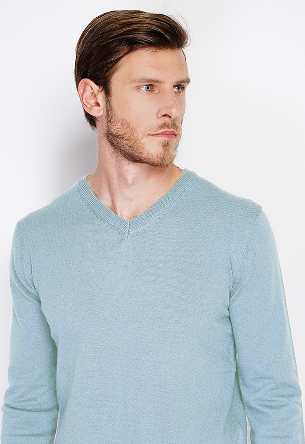 Classic V-neck sweater with long sleeves knitting in 2 threads