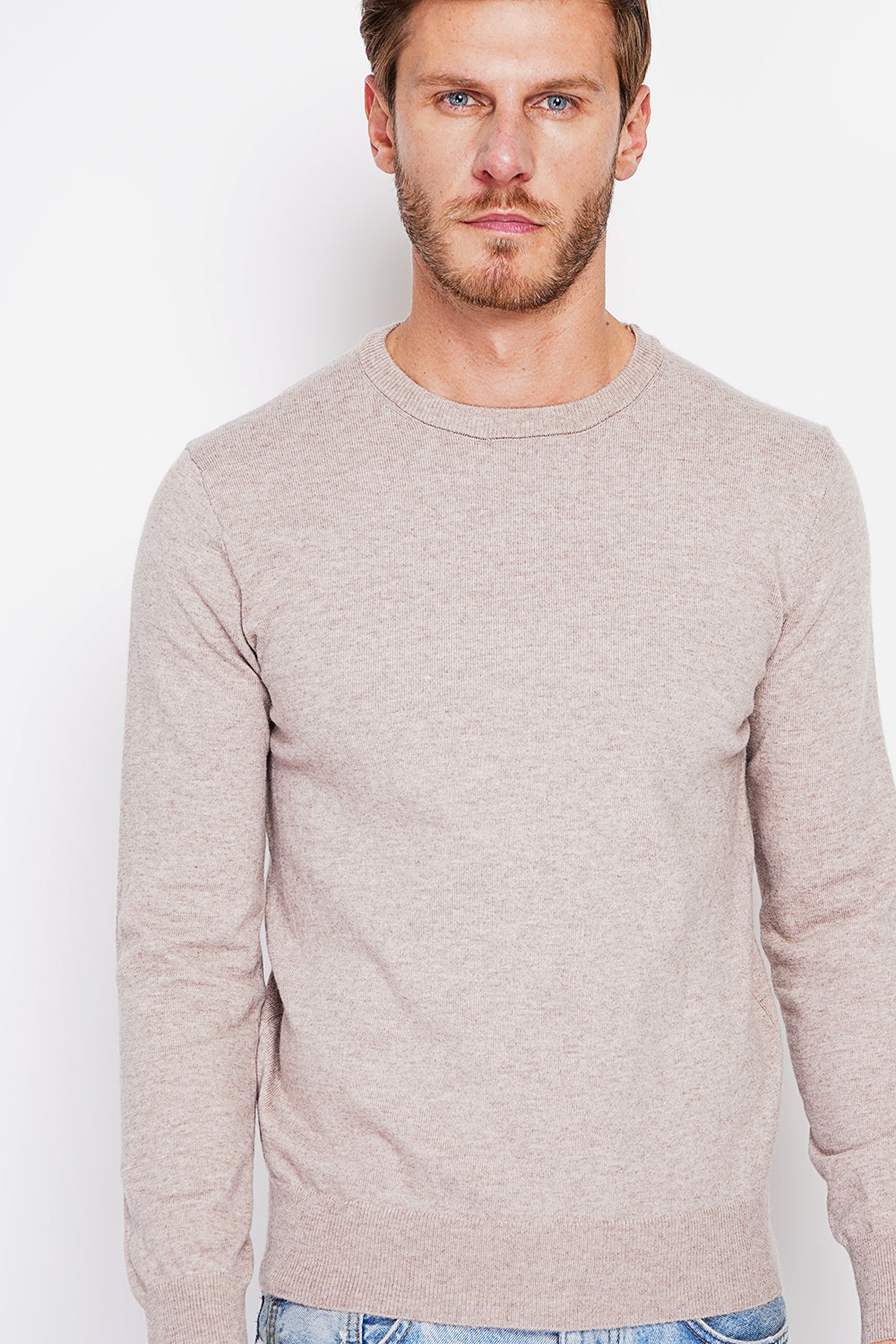 Classic crewneck sweater with long sleeves 2-ply knit