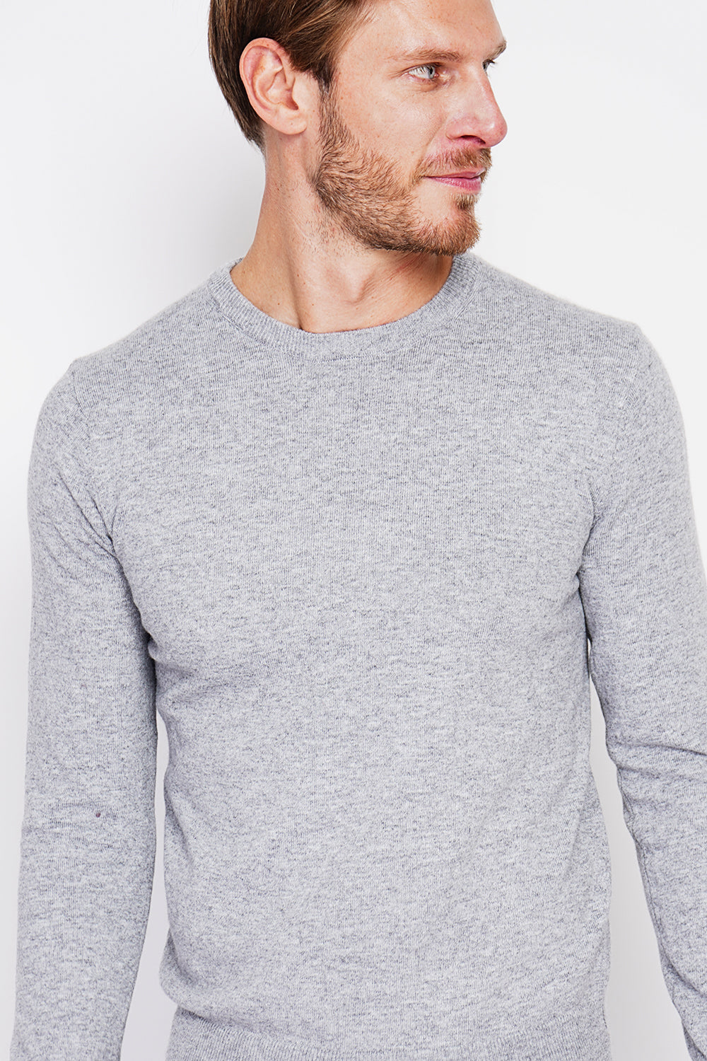 Classic crewneck sweater with long sleeves 2-ply knit