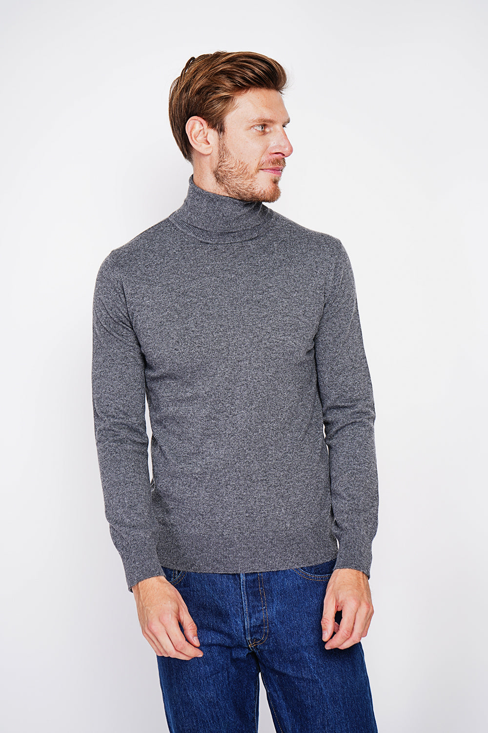 Classic turtleneck sweater with long sleeves knit in 2 threads