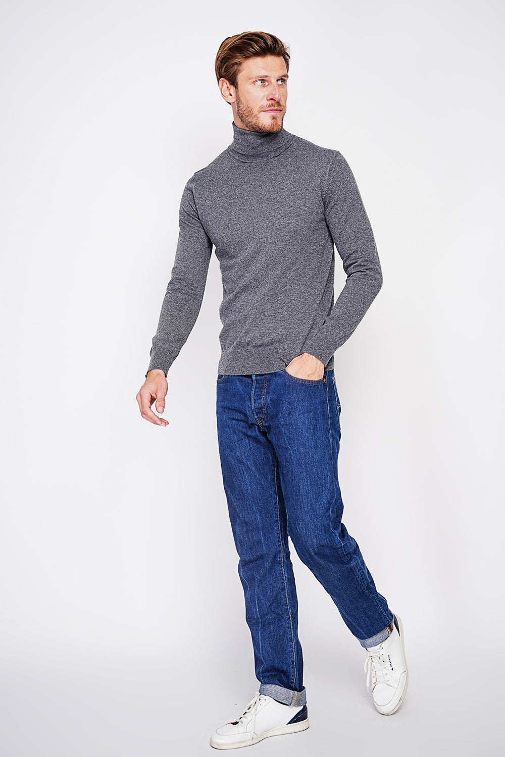 Classic turtleneck sweater with long sleeves knit in 2 threads