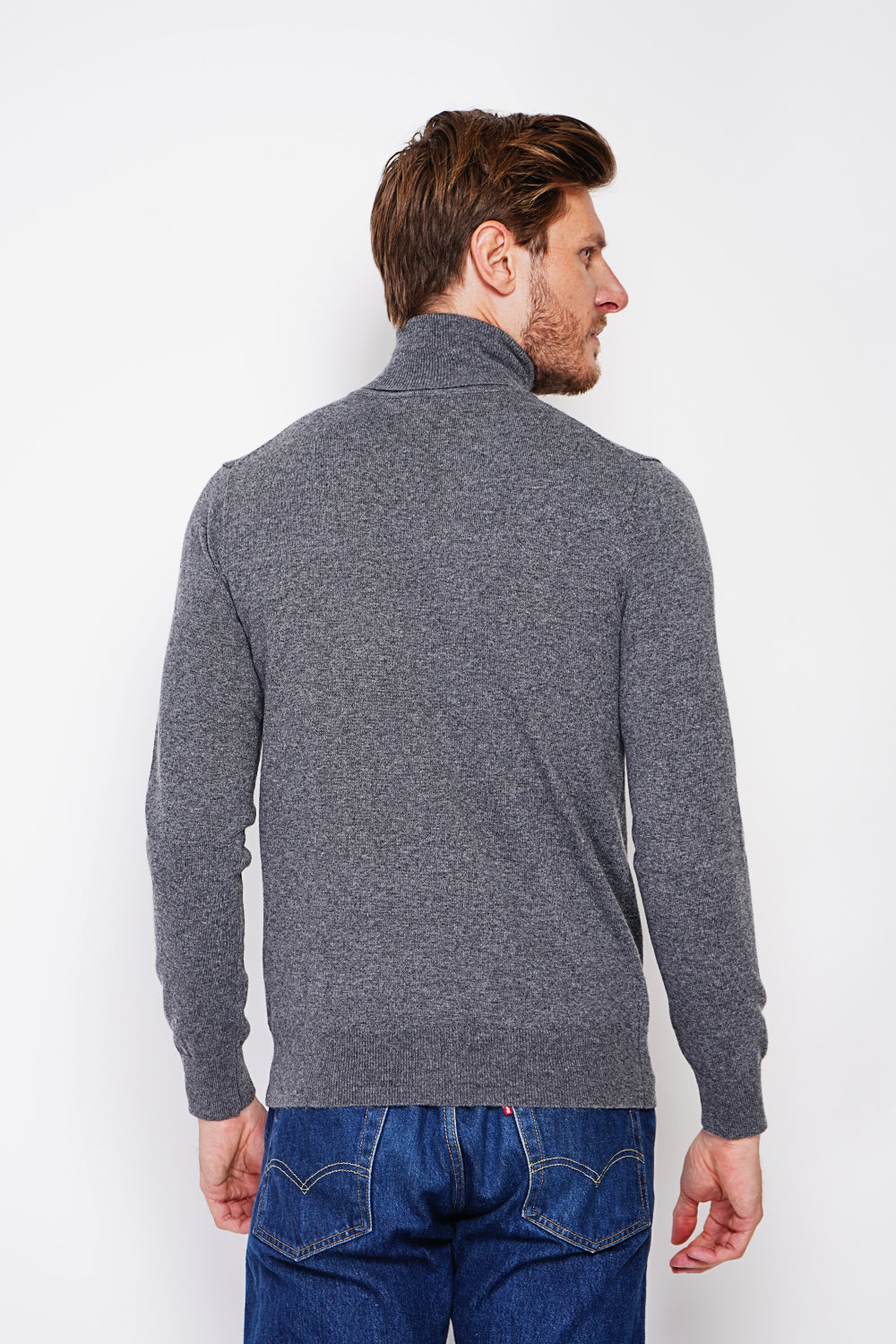 Classic turtleneck sweater with long sleeves knit in 2 threads