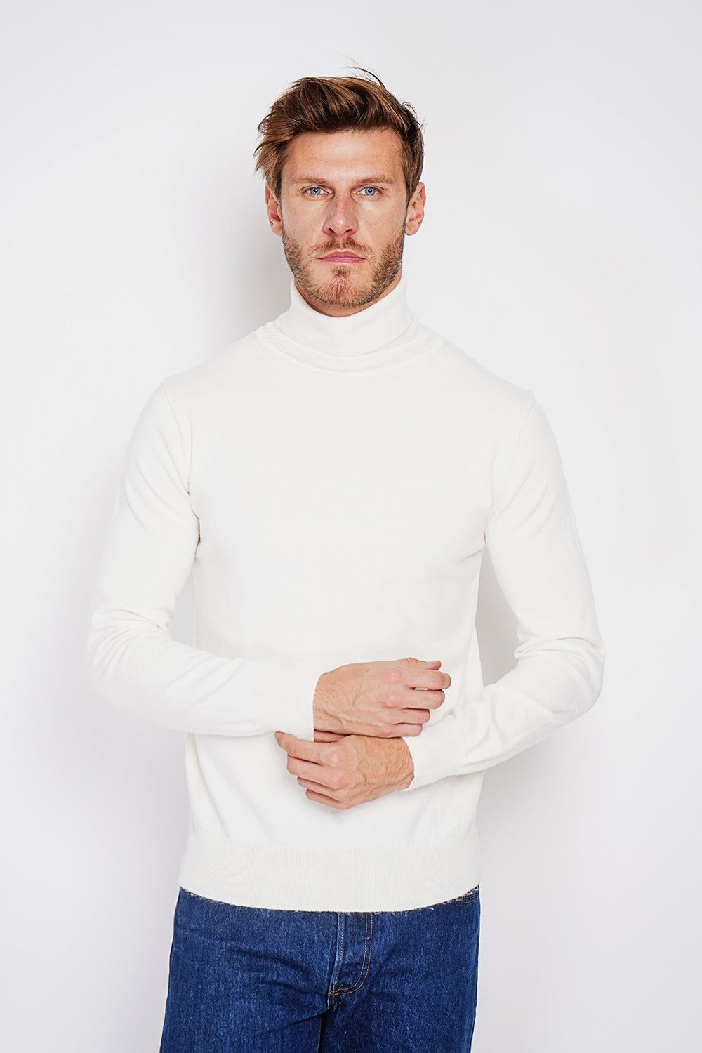 Classic turtleneck sweater with long sleeves knit in 2 threads