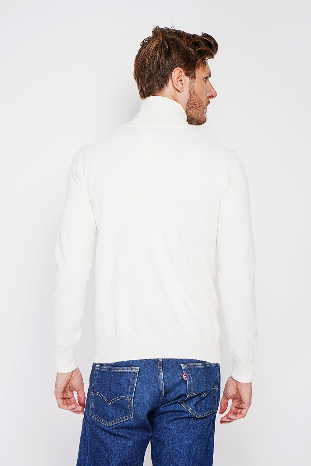 Classic turtleneck sweater with long sleeves knit in 2 threads