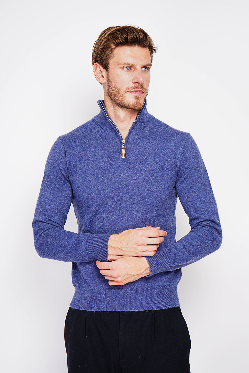 Zipped trucker neck sweater with long sleeves knitting in 2 threads