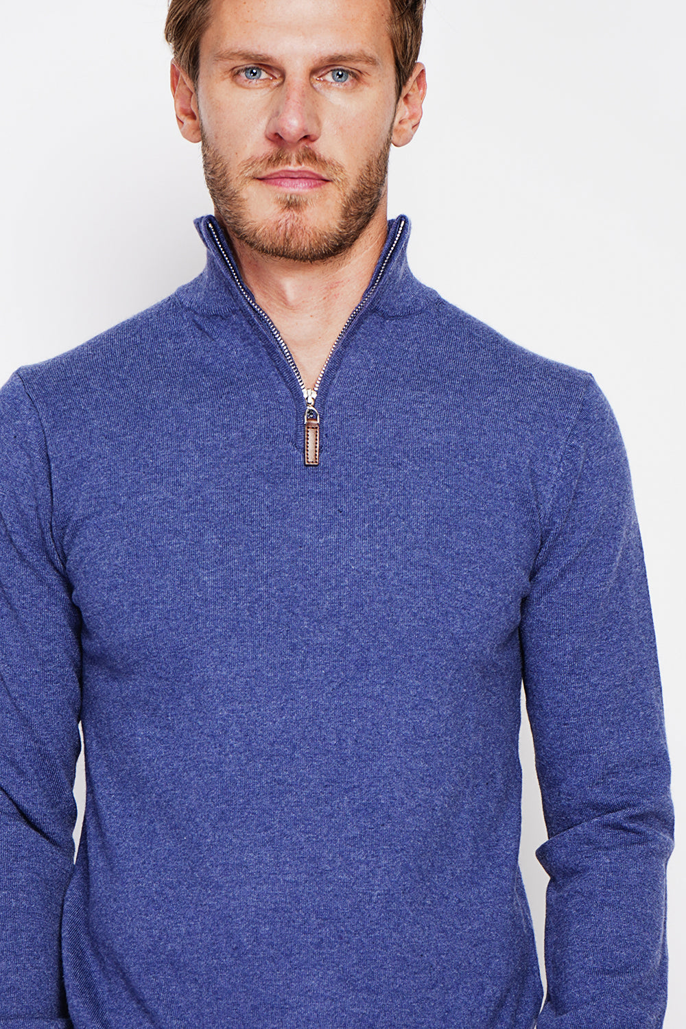 Zipped trucker neck sweater with long sleeves knitting in 2 threads