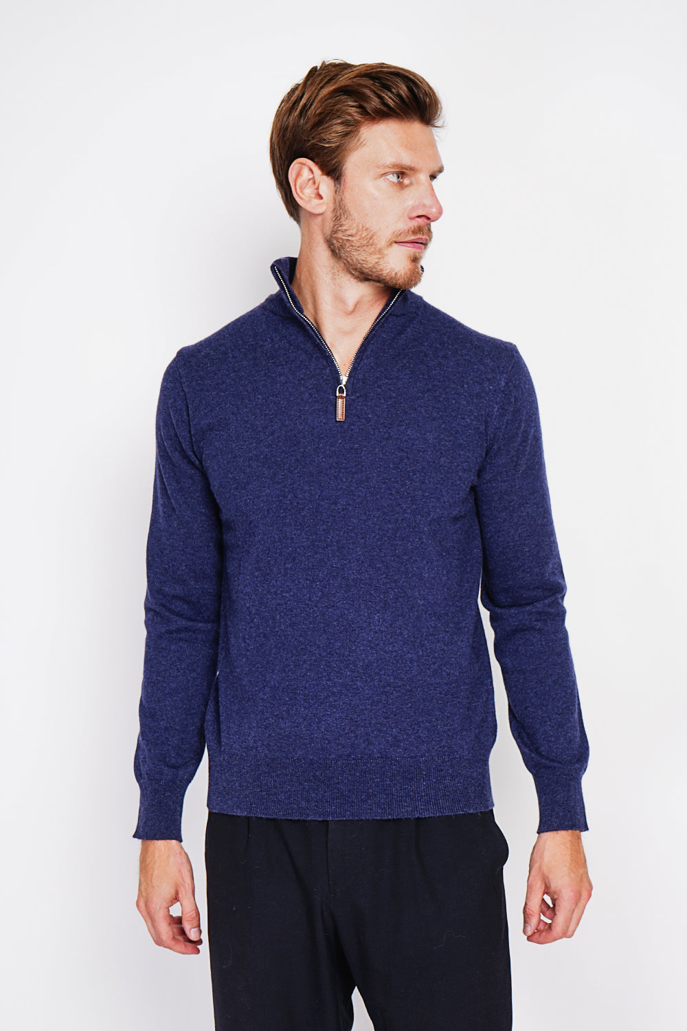 Zipped trucker neck sweater with long sleeves knitting in 2 threads