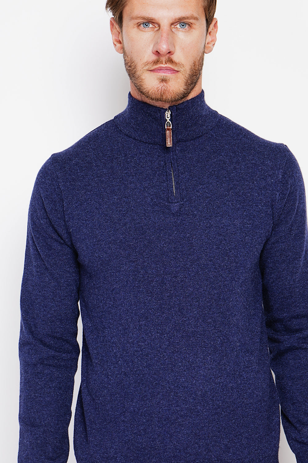 Zipped trucker neck sweater with long sleeves knitting in 2 threads