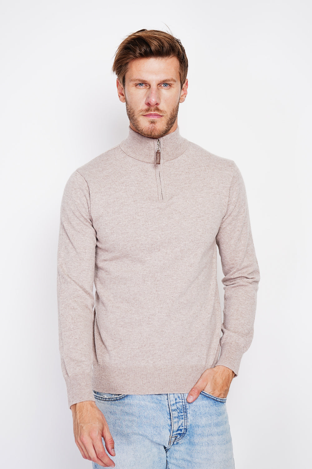 Zipped trucker neck sweater with long sleeves knitting in 2 threads