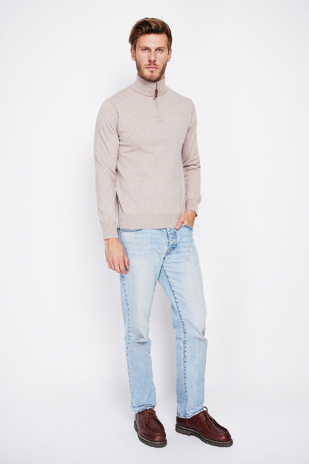 Zipped trucker neck sweater with long sleeves knitting in 2 threads