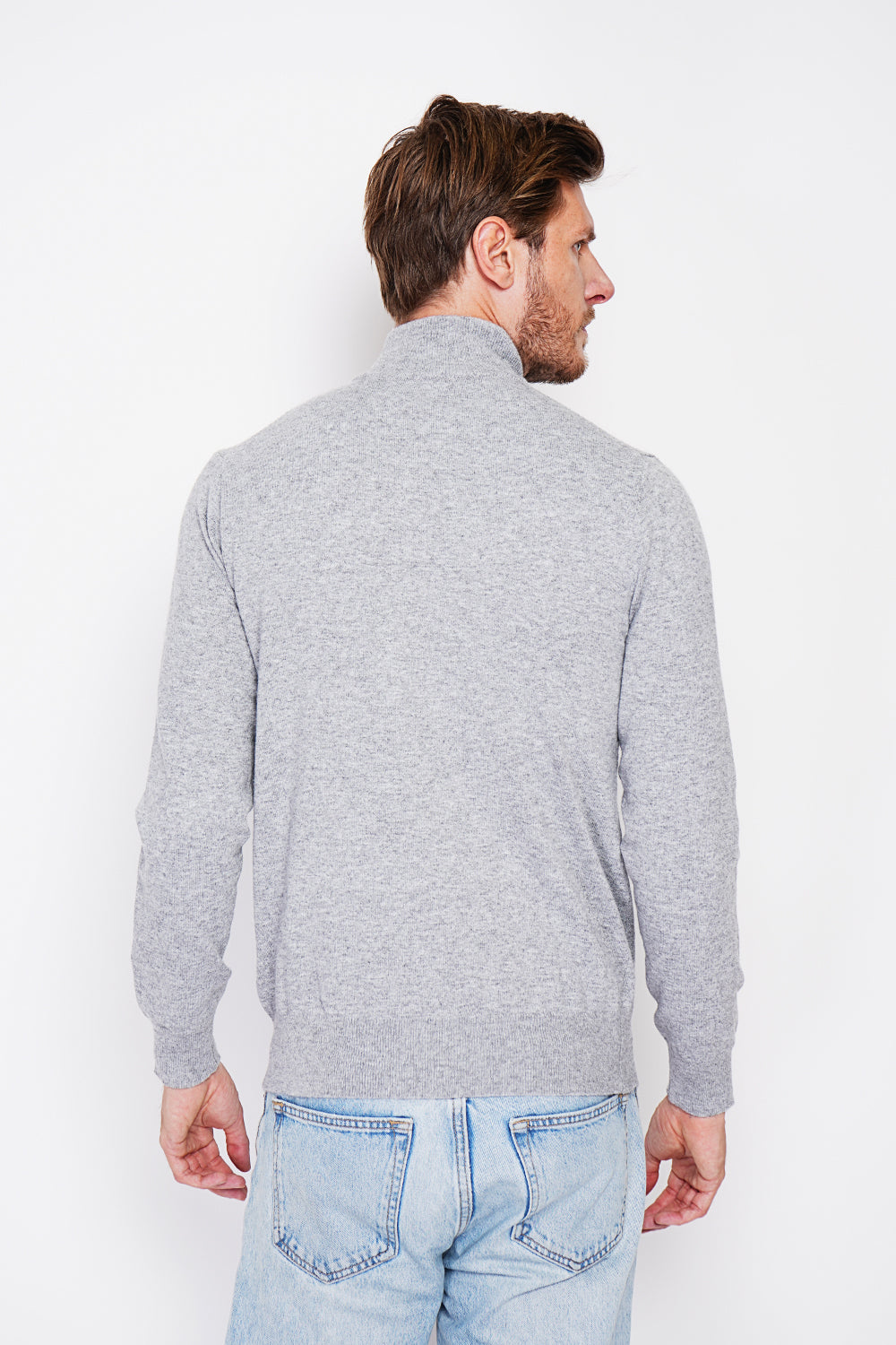 Zipped trucker neck sweater with long sleeves knitting in 2 threads