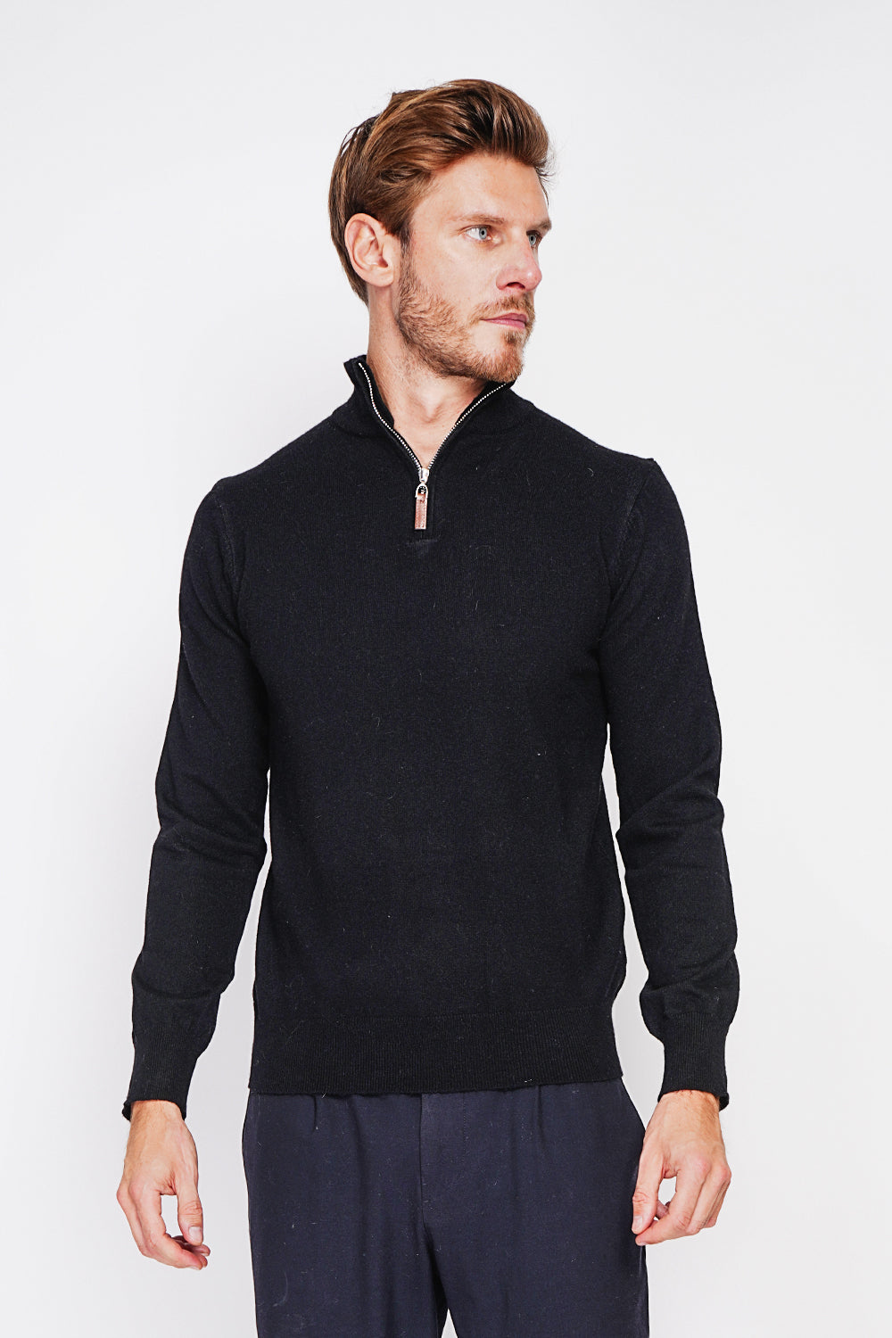 Zipped trucker neck sweater with long sleeves knitting in 2 threads