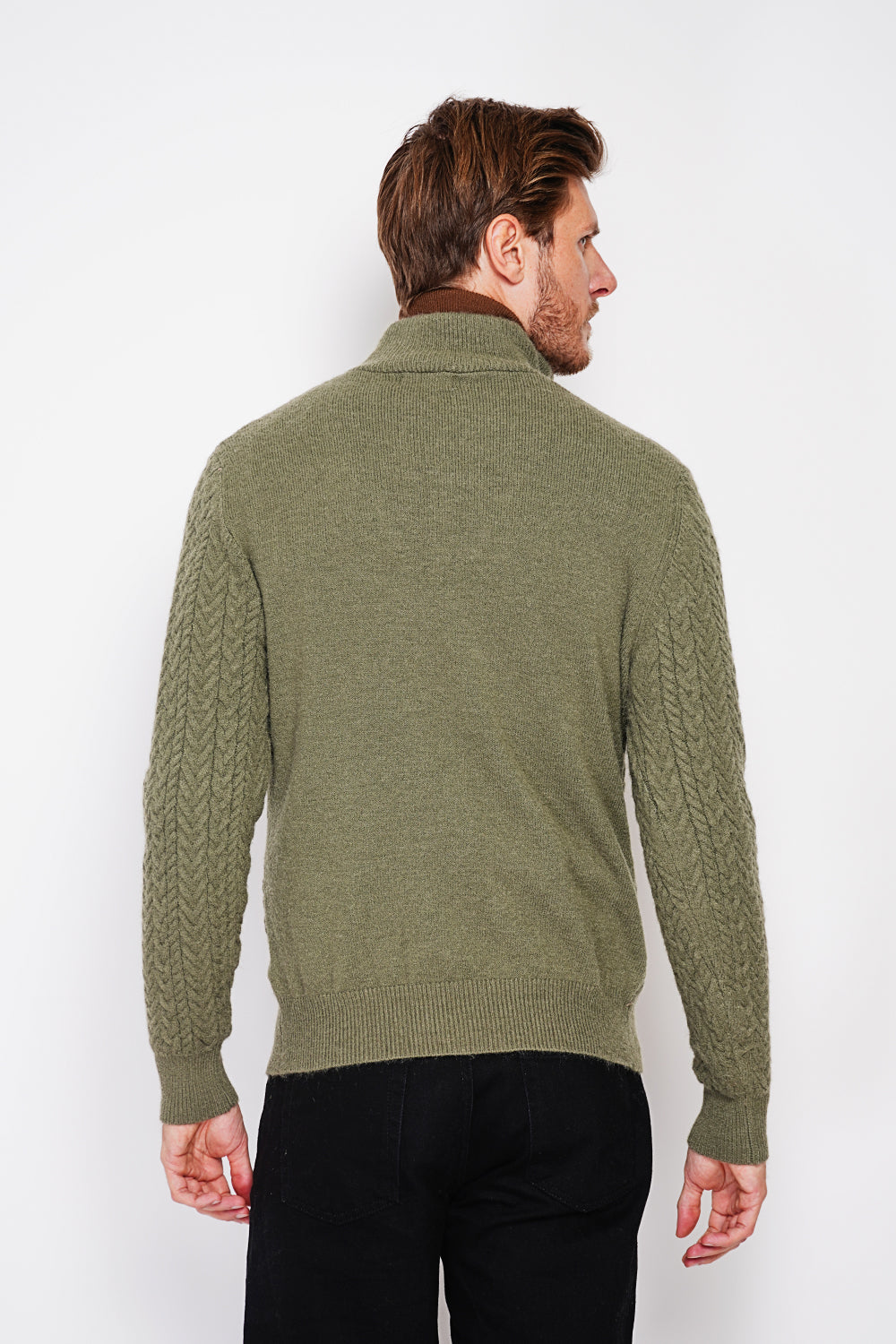 Fancy knit zipped trucker neck sweater with long sleeves
