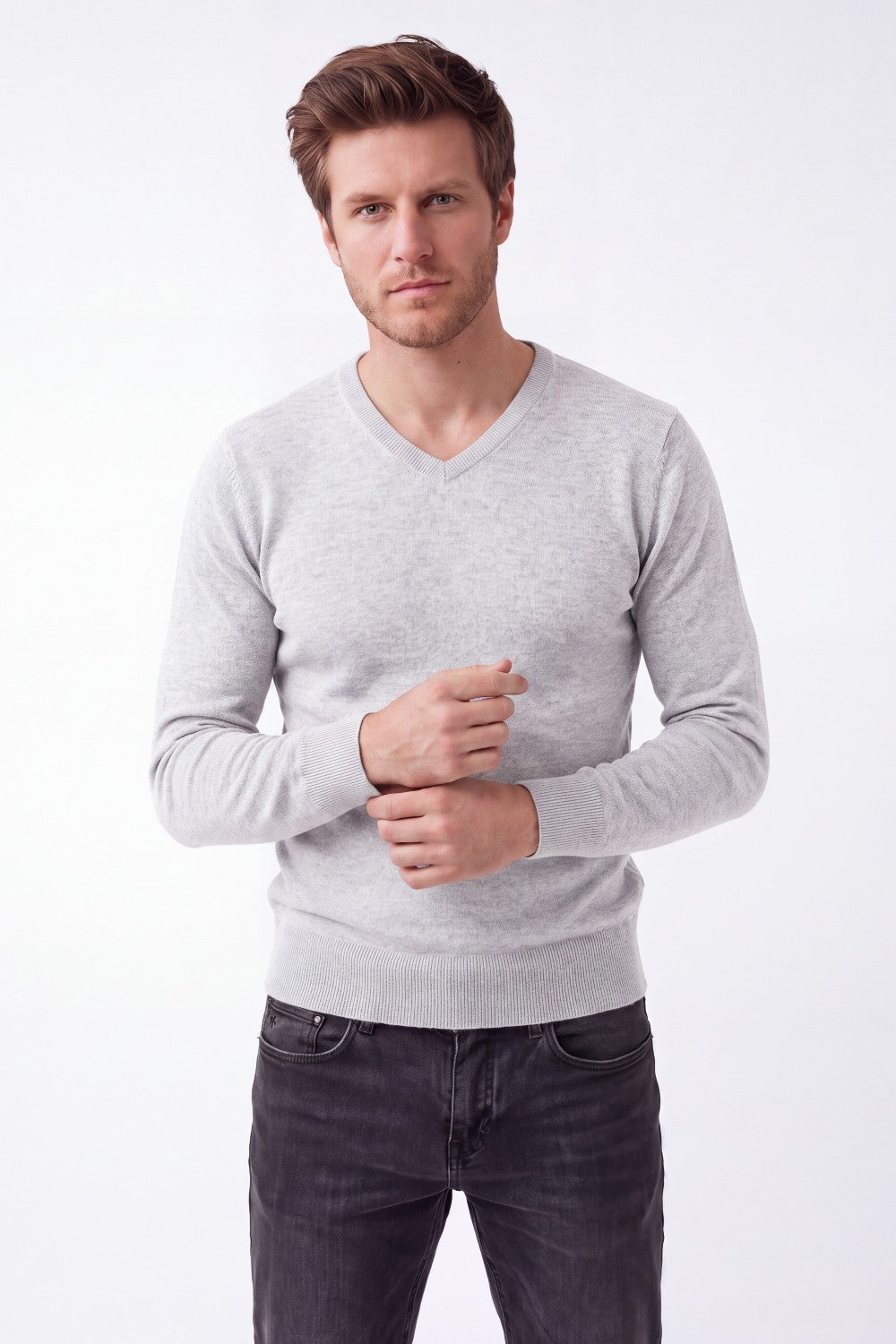 Pull homme col V classique – Gris clair – C&Jo