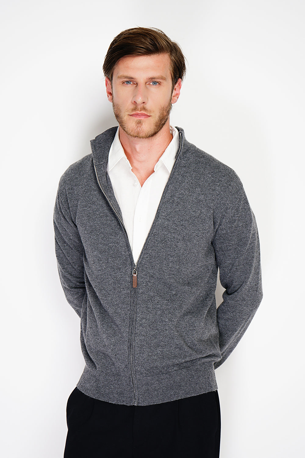Gilet homme zippé classique – Gris foncé – C&Jo