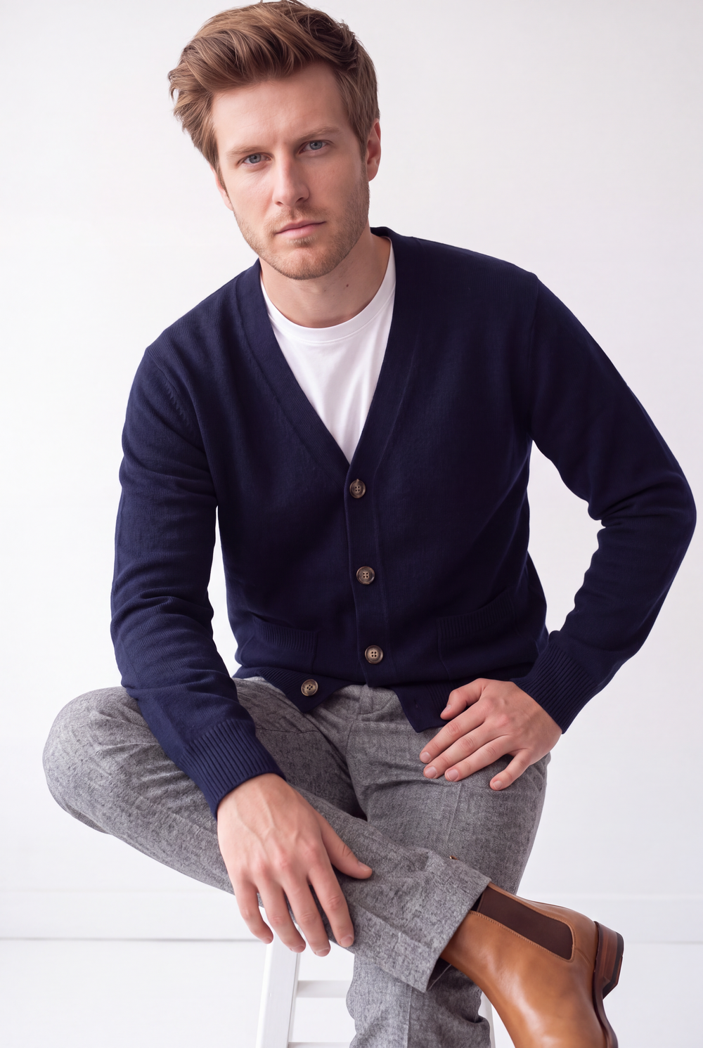 Classic V-neck cardigan, buttoned, patch pockets, long sleeves, 2-ply – Night blue – C&Jo