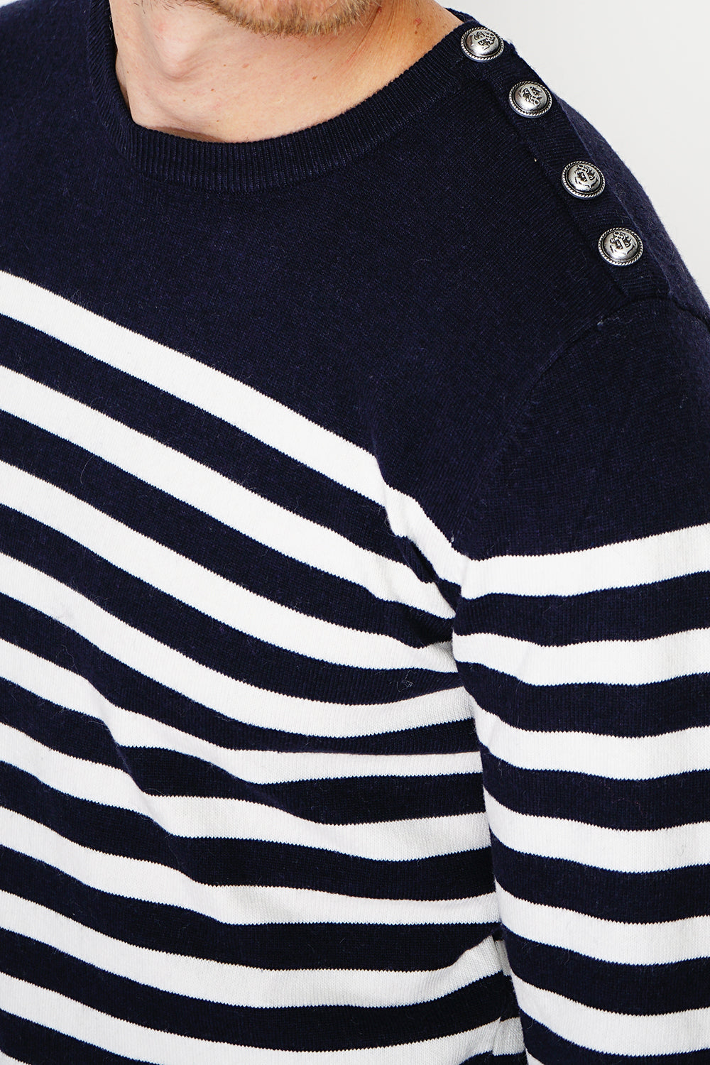 ROUND COLLAR SAILOR SWEATER WITH BUTTONS ON SHOULDER