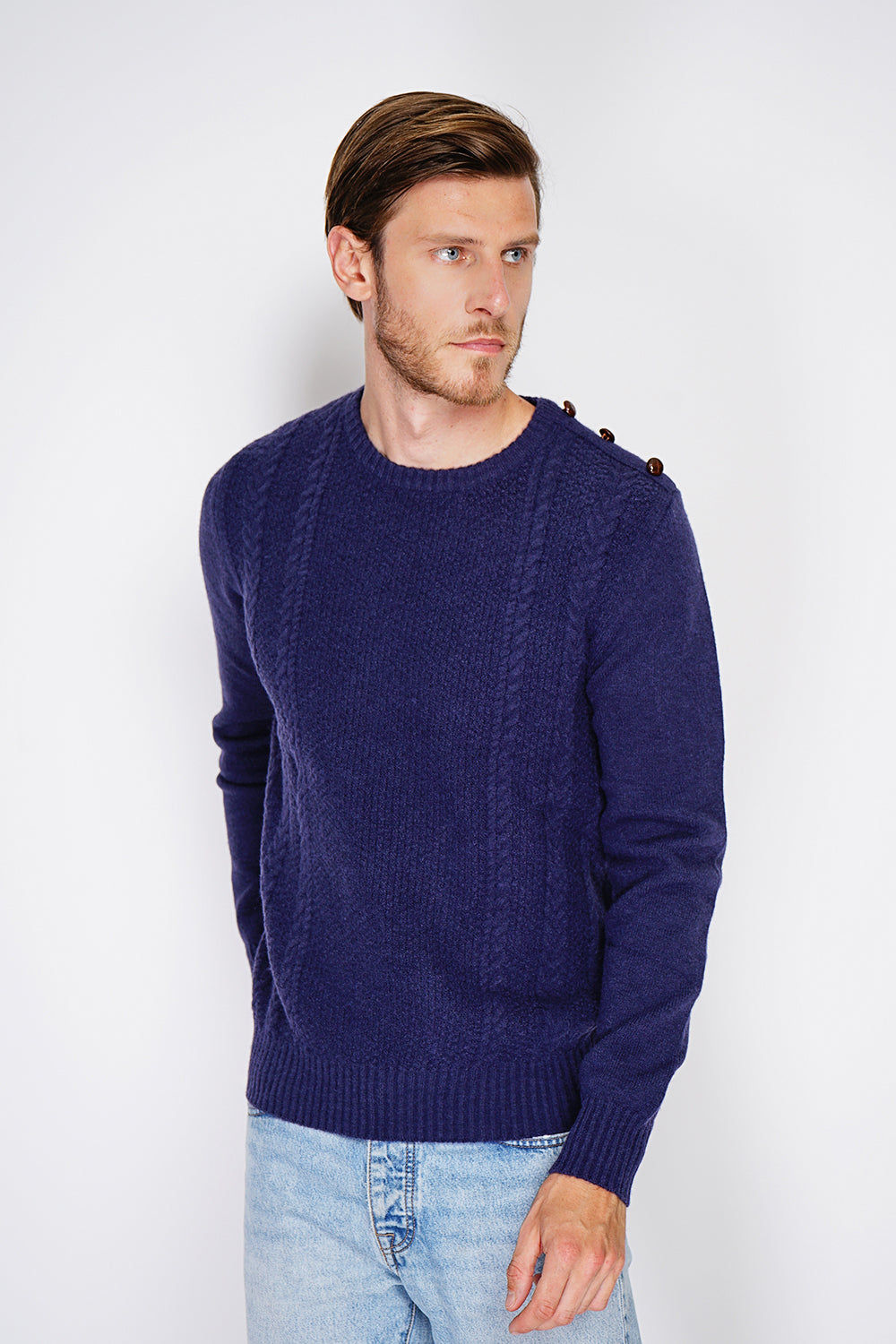 ROUND COLLAR SWEATER WITH CABLE KNIT AND BUTTONS ON SHOULDER