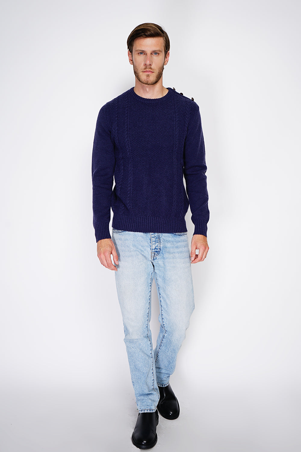 ROUND COLLAR SWEATER WITH CABLE KNIT AND BUTTONS ON SHOULDER