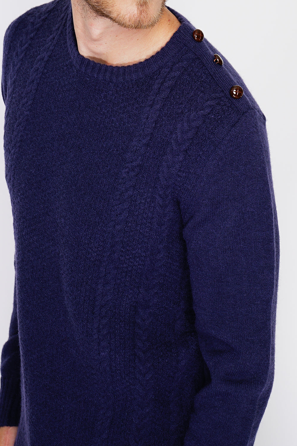 ROUND COLLAR SWEATER WITH CABLE KNIT AND BUTTONS ON SHOULDER