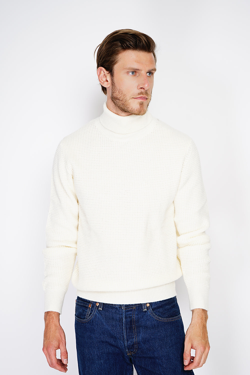 ROUND COLLAR SWEATER WITH HONEYCOMB KNITTING