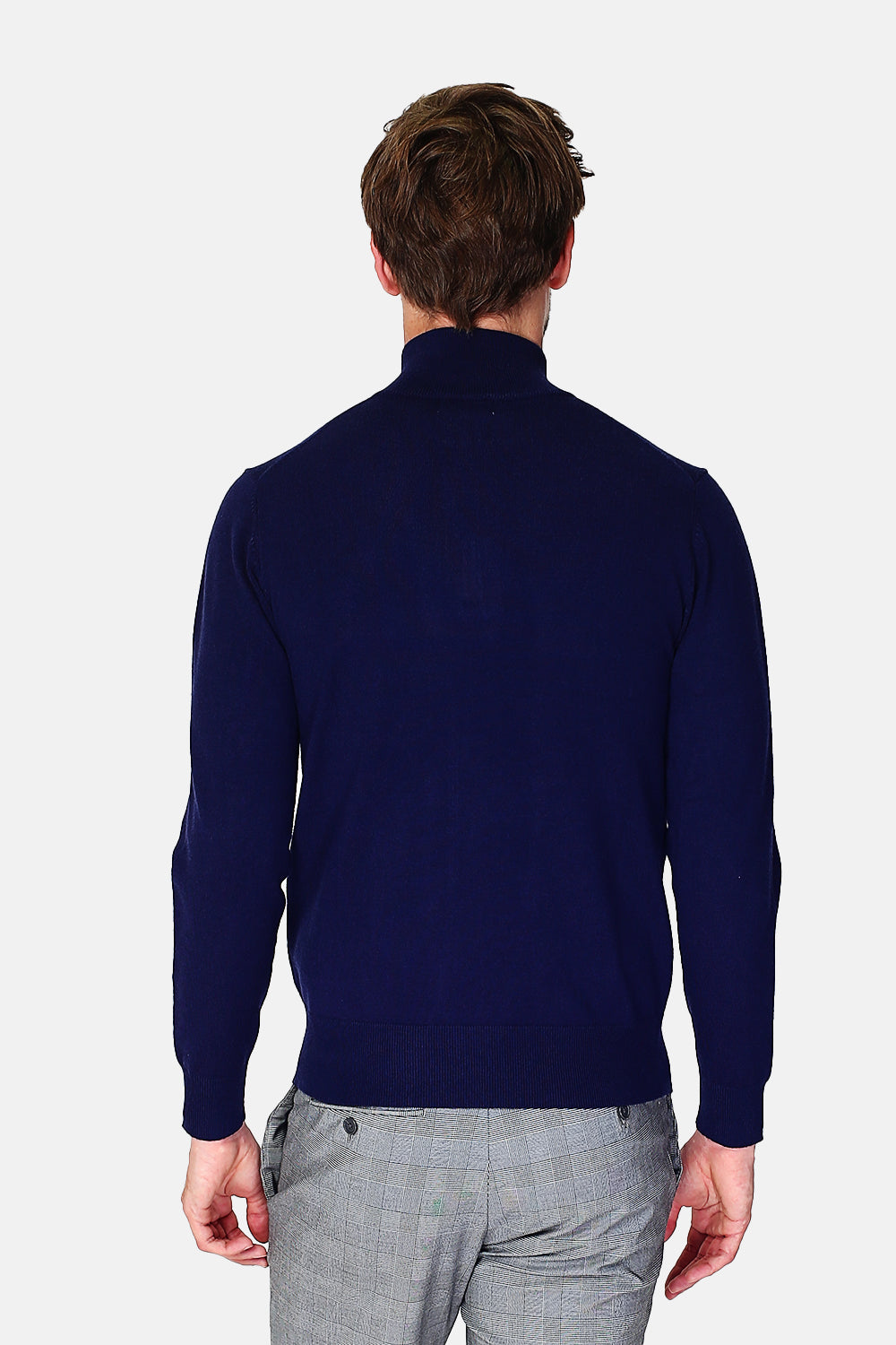 Zipped trucker neck sweater with long sleeves knitting in 3 threads