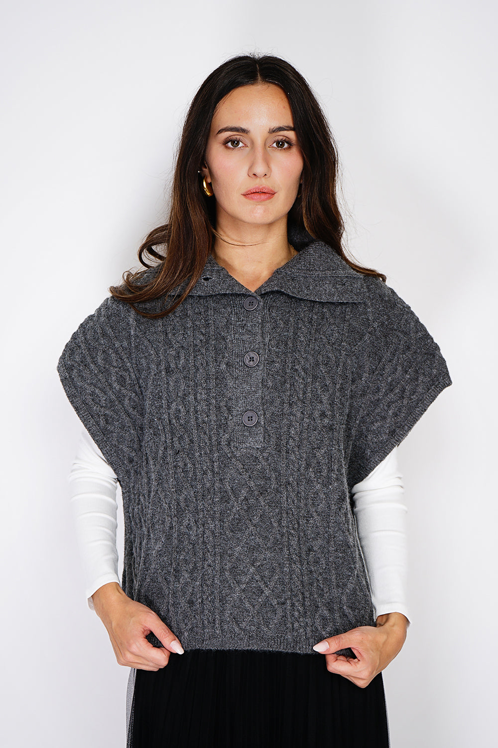 Pull large à capuche poche poitrine – Gris foncé – C&Jo