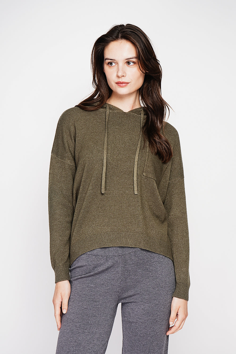 Long-sleeved chest patch pocket hoodie