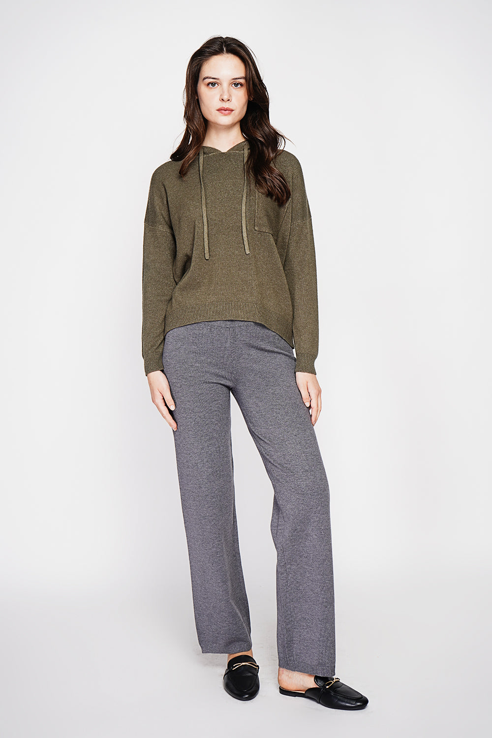 Long-sleeved chest patch pocket hoodie