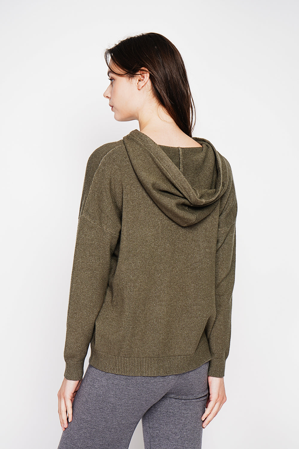 Long-sleeved chest patch pocket hoodie