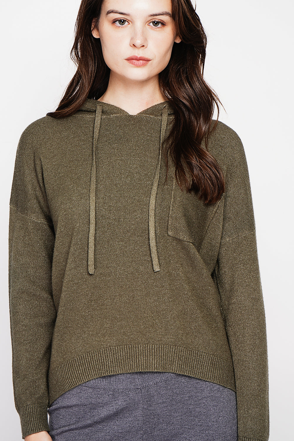 Long-sleeved chest patch pocket hoodie