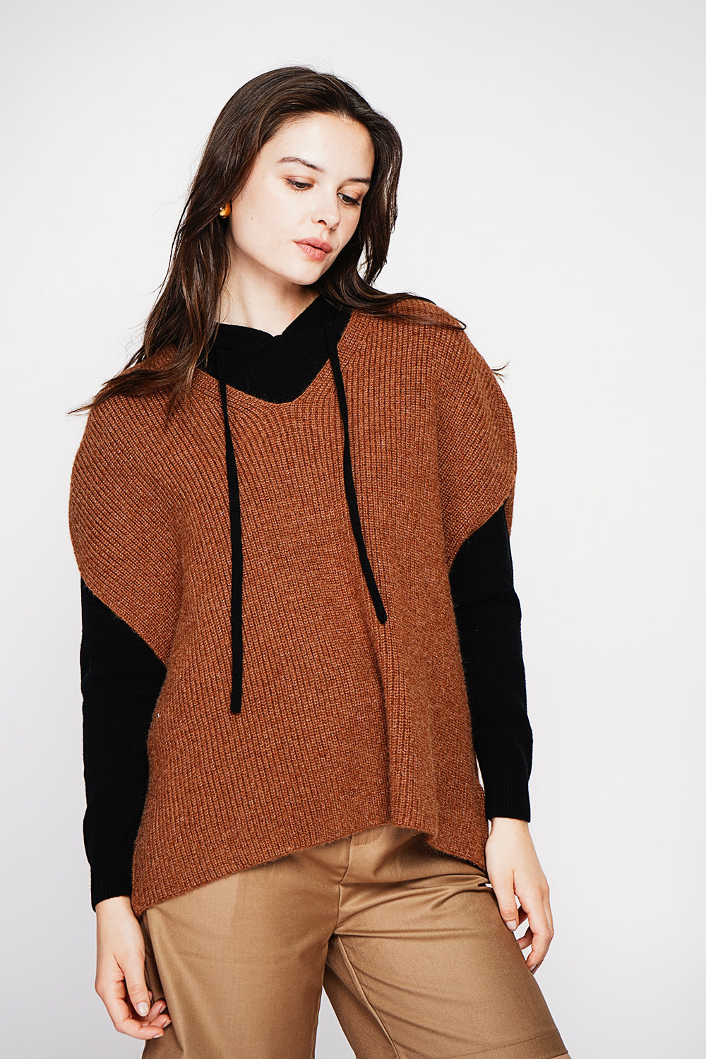 V-neck poncho sweater with fancy knit and oversized cut