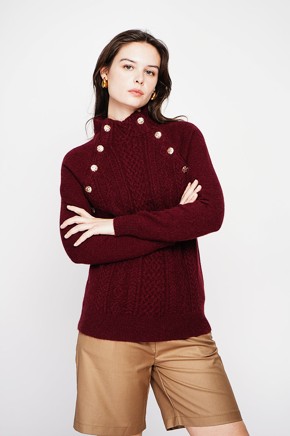 High-neck sweater with 2-ribbed buttoning and long sleeves
