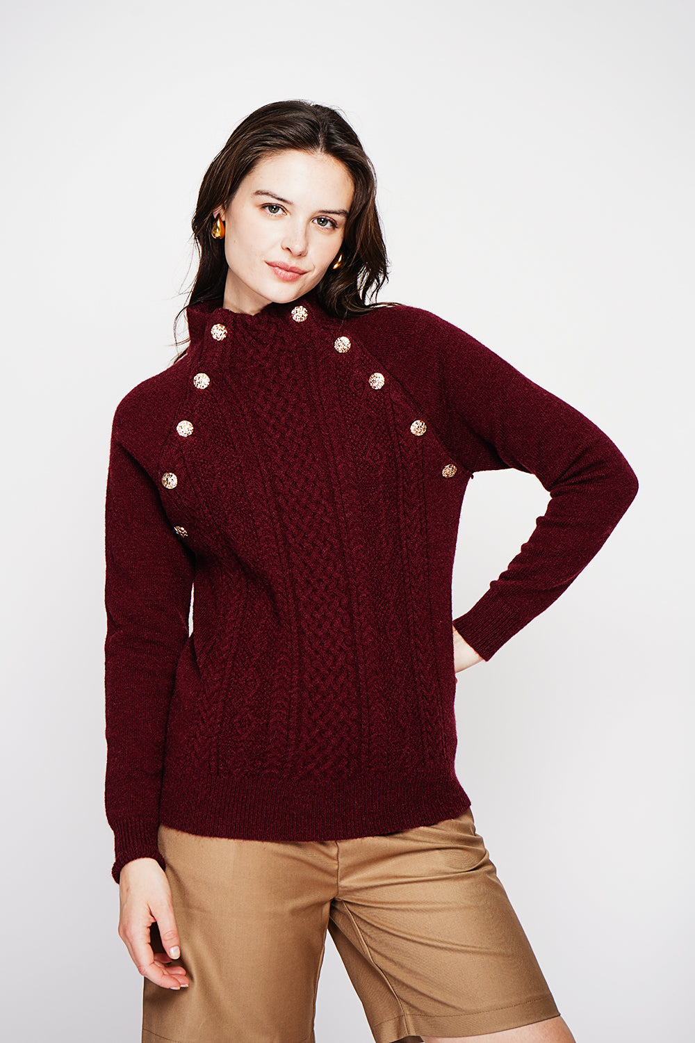 High-neck sweater with 2-ribbed buttoning and long sleeves