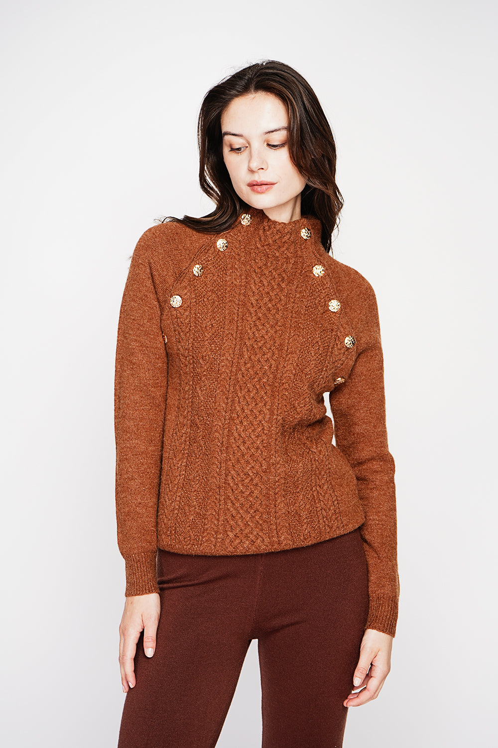 High-neck sweater with 2-ribbed buttoning and long sleeves