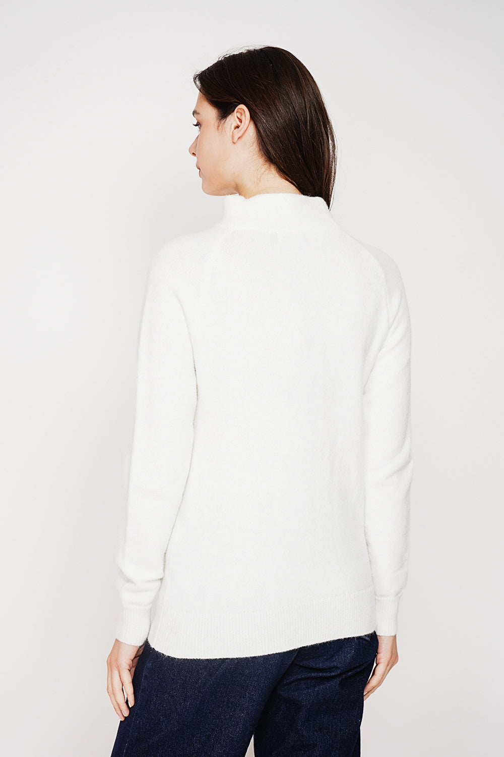 High-neck sweater with 2-ribbed buttoning and long sleeves