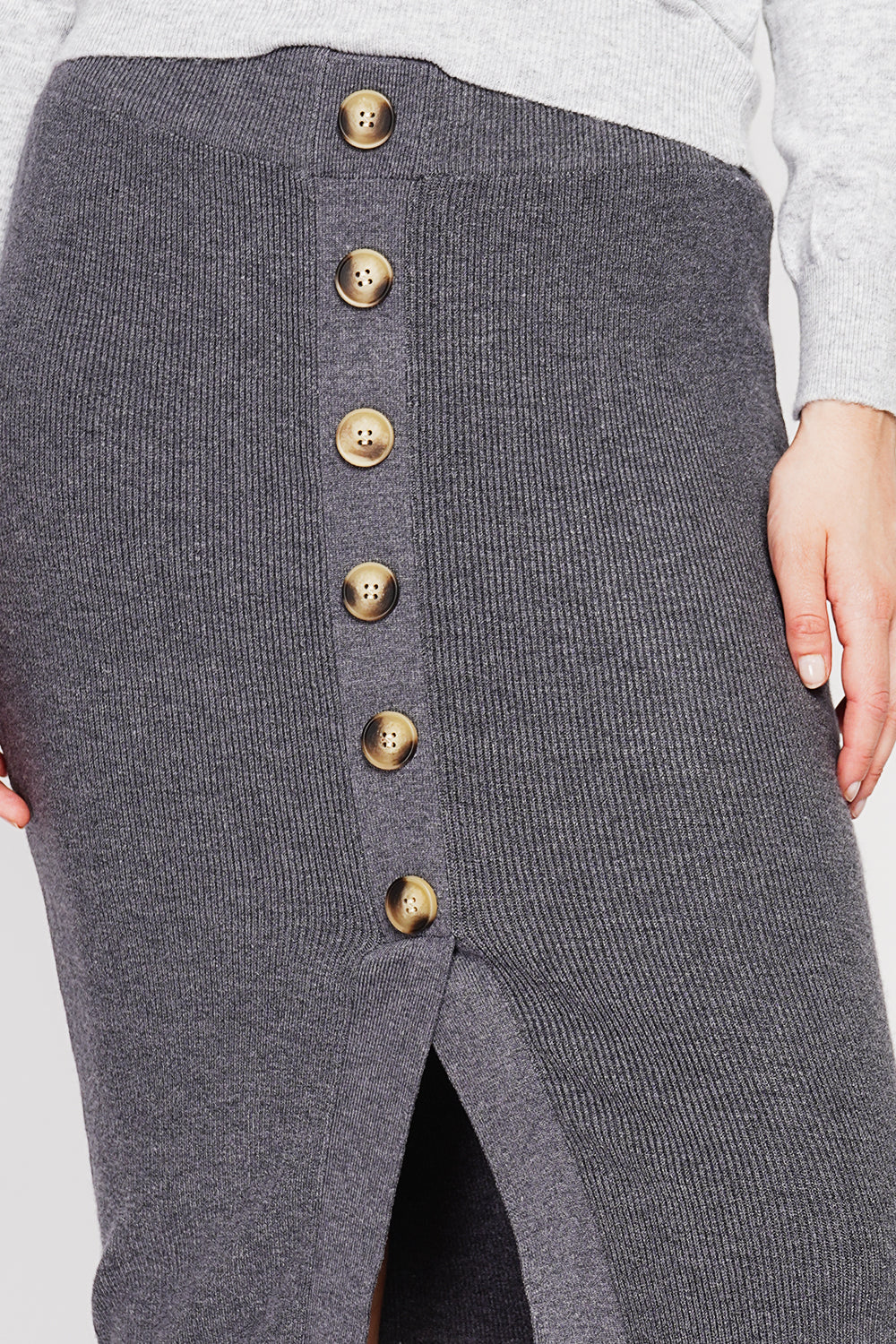 Long ribbed skirt with buttoned front