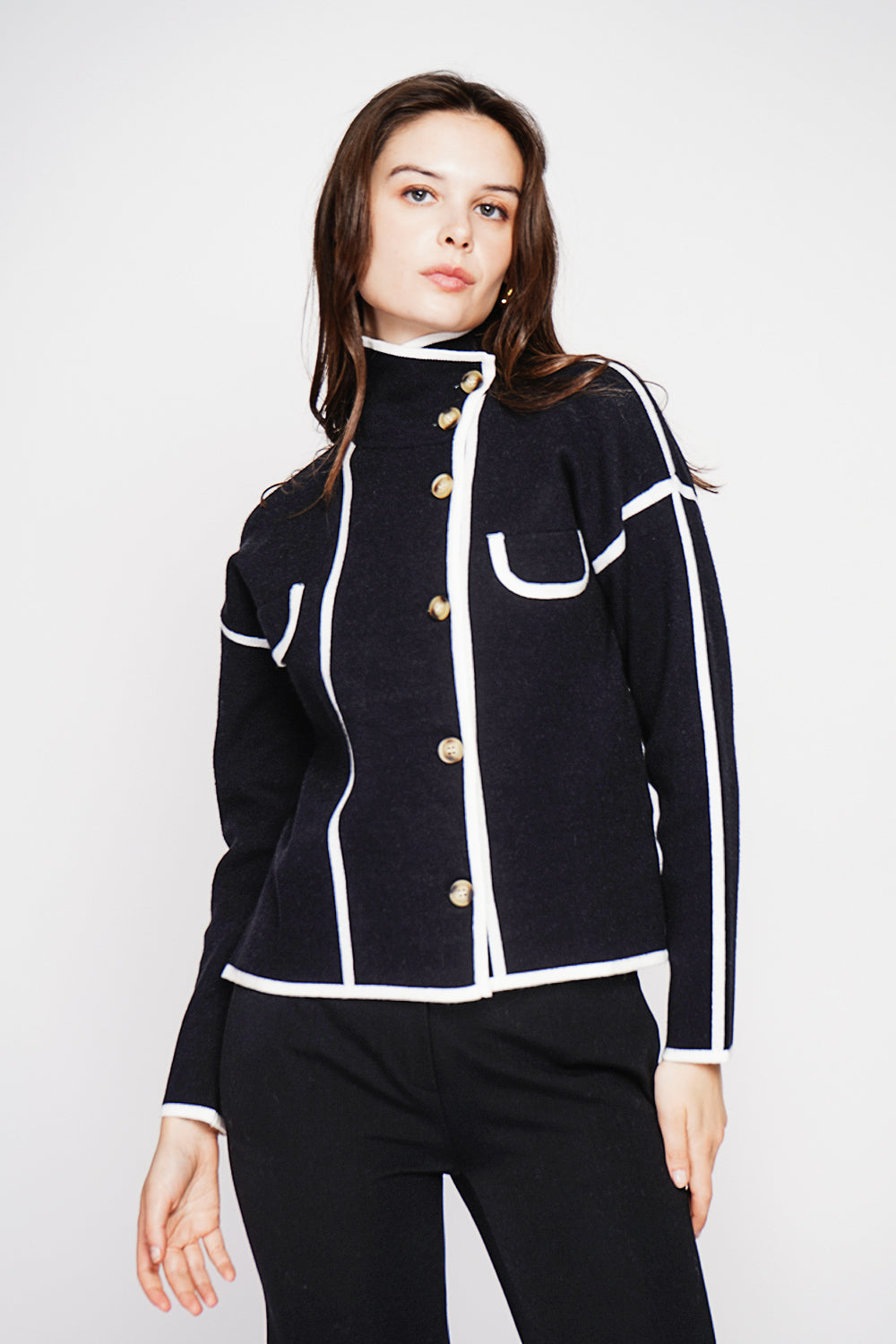 Two-tone stand-up collar jacket with long sleeves