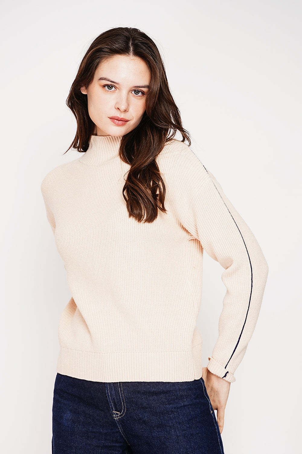 Two-tone high neck sweater Oversized fit with long sleeves – Cream – C&Jo