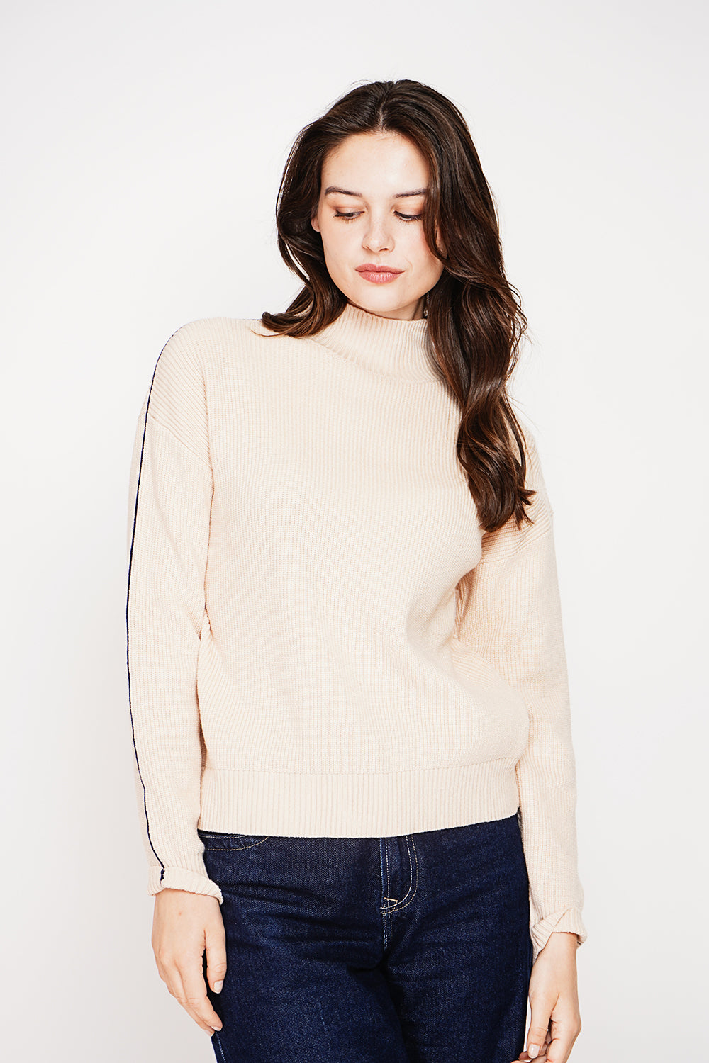 Two-tone high neck sweater Oversized fit with long sleeves