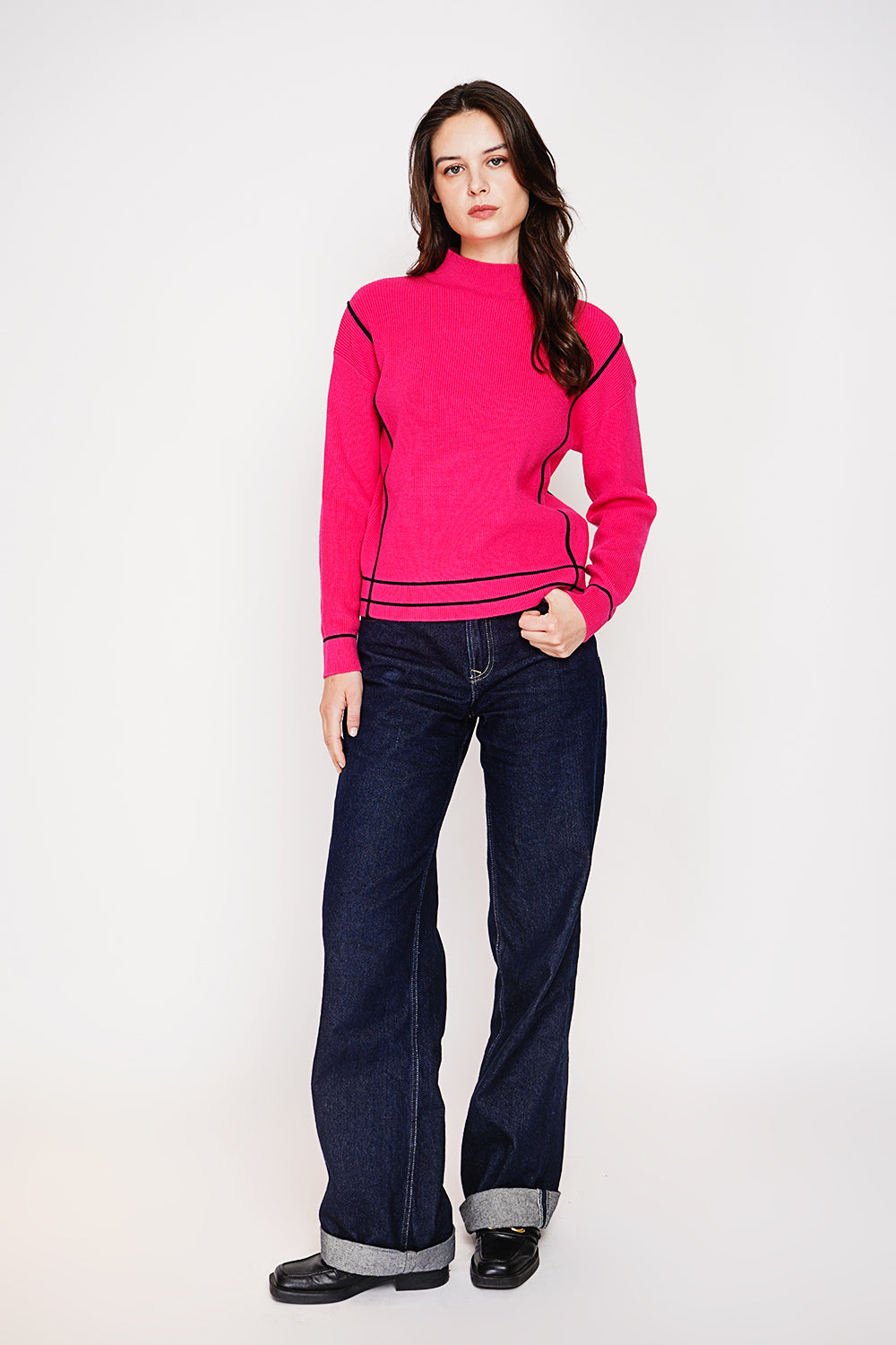 Two-tone oversized high neck sweater with long sleeves