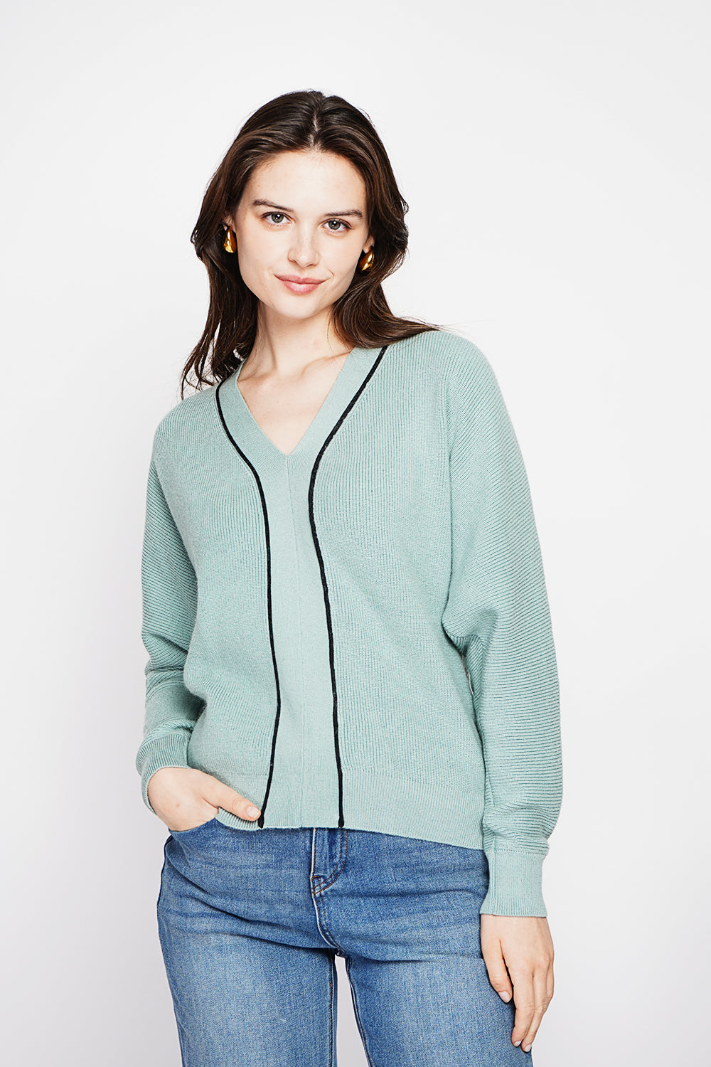 Oversized V-neck sweater with long sleeves