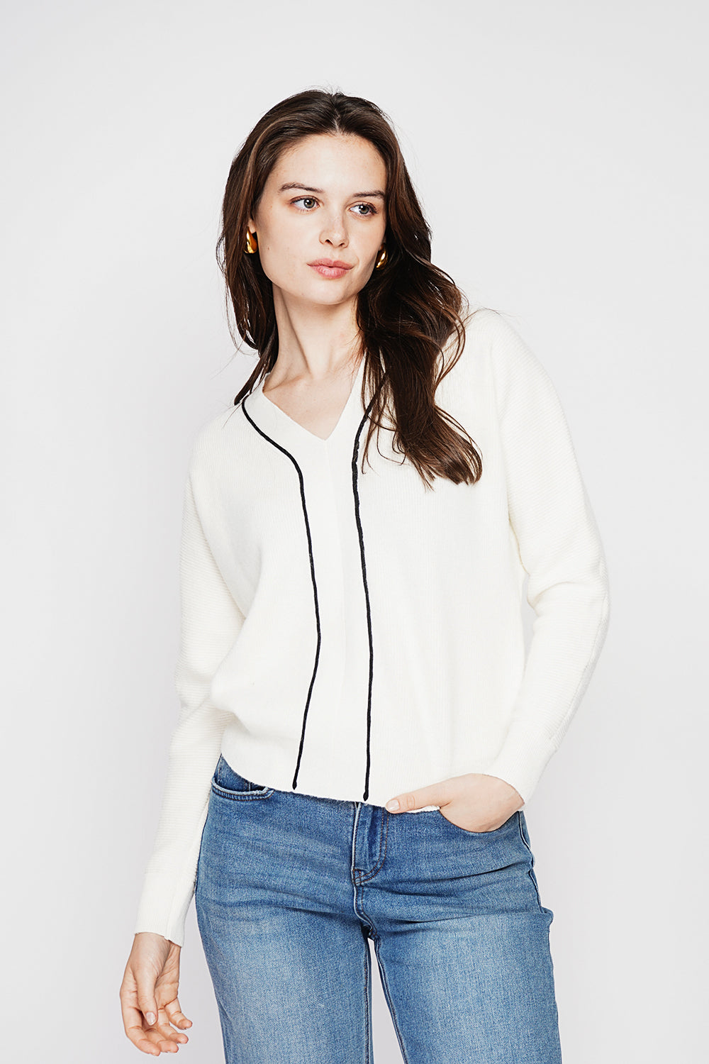 Oversized V-neck sweater with long sleeves