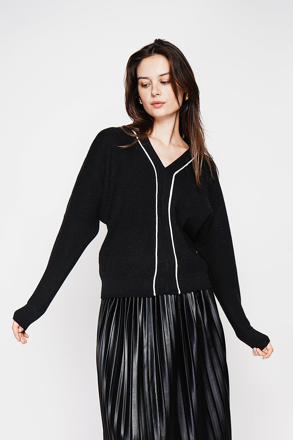 Oversized V-neck sweater with long sleeves