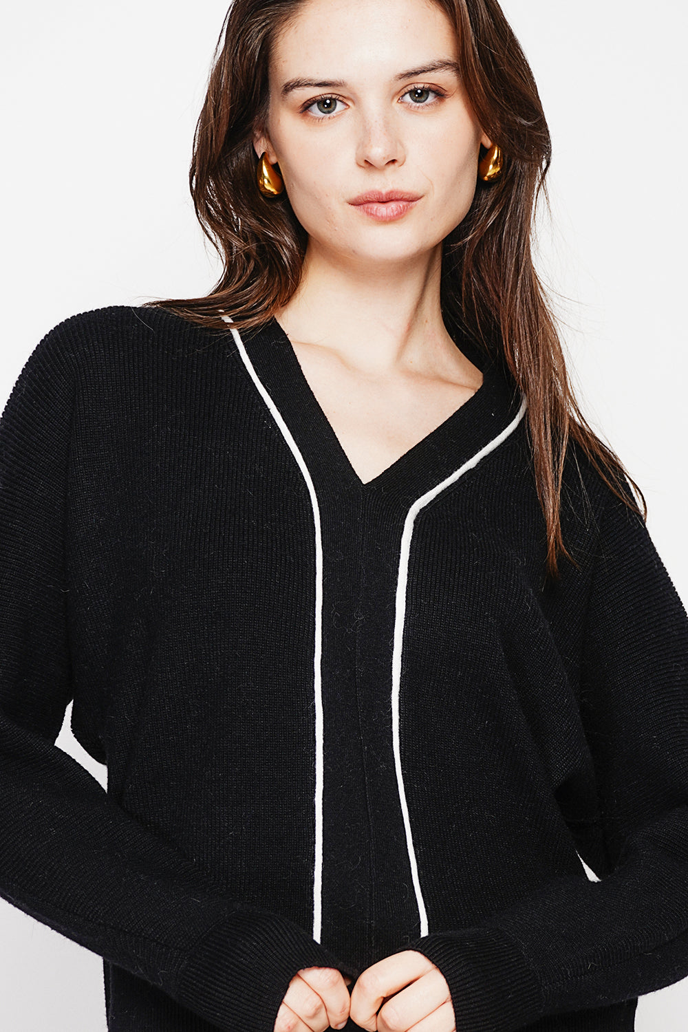 Oversized V-neck sweater with long sleeves