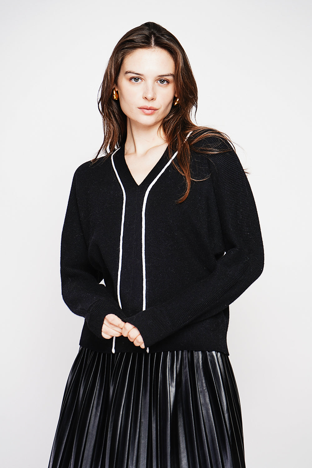 Oversized V-neck sweater with long sleeves